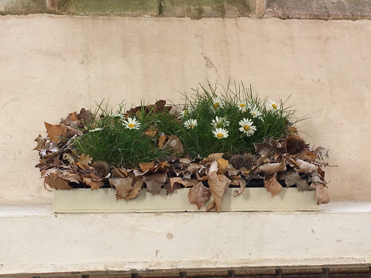 Decorated window cill.